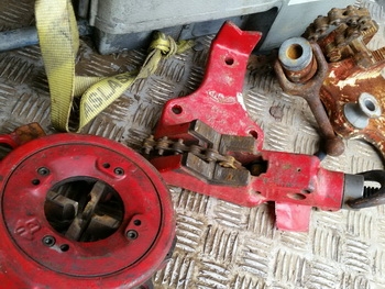 ขาย เครื่องต๊าปเกลียว มีอุปกรณ์แถมให้ครับชุด มือสองญี่ปุ่น ไฟ 110V