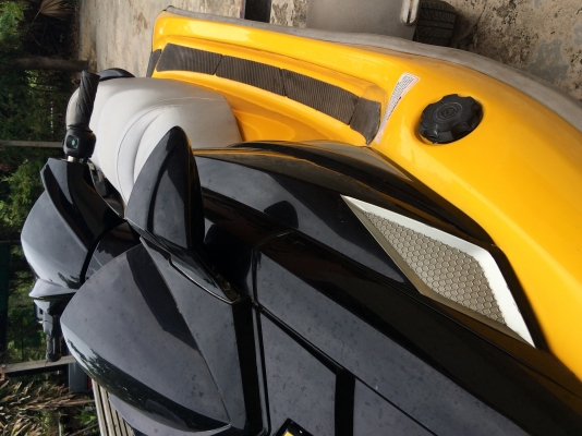 ขายเจ็ตสกี 3 ที่นั่ง 1100 cc 4 จังหวะ 125,000-