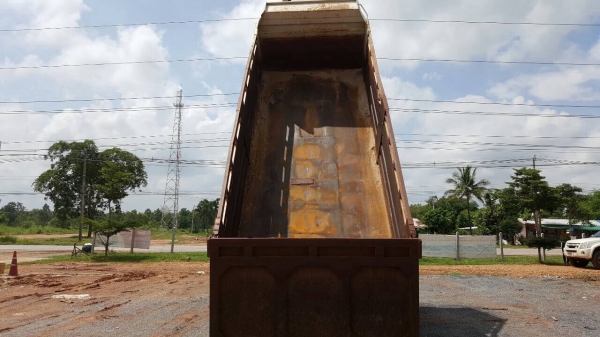 ขาย 10 ล้อดั้ม ไอ้หลง MMTFN627PNC ปี 52 เครื่องเดิม 260 แรงม้า เกียร์เดิม คัสซีสวย หัวเก๋งต้องเก็บหน่อย ทะเบียนพร้อมโอนครับ