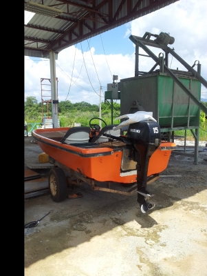 ขายเรือ 12.5ฟุตพร้อมเทเลอลากเรือ 39000