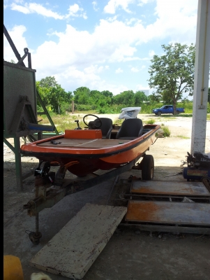 ขายเรือ 12.5ฟุตพร้อมเทเลอลากเรือ 39000