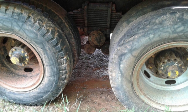 ขาย 10 ล้อหัวยาว 2 เพลา ช่วงล่างใหญ่จัมโบ้ เครื่อง EH700 168 แรงม้า สโลว์เกียร์กลาง พาวเวอร์ คานหน้าใหญ่ ทะเบียนพร้อมโอน ราคาต่อรองได้