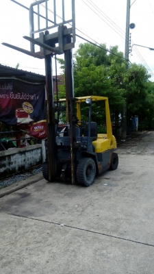 ขาย โฟกลิฟท์น้ำมันนั่งขับ เก่านอก ยี่ห้อ ทีซีเอ็ม รุ่น FD20Z3 2 ตัน เสา 3 เมตร