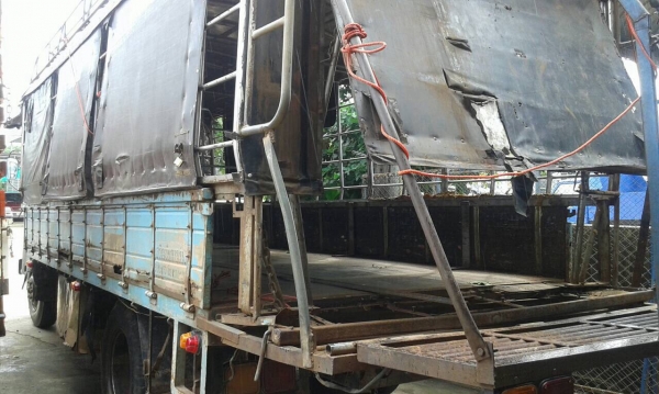 ขาย 6 ล้อใหญ่ ยาง 900 ISUZU ROCKY กระบะยาว 6 เมตร เครื่อง 6BG1 โบอินเตอร์ 230 แรงม้า คัสซีสวยตลอดเส้น เบรคทิฟฟี่ พาวเวอร์ ทะเบียนพร้อมโอนครับ