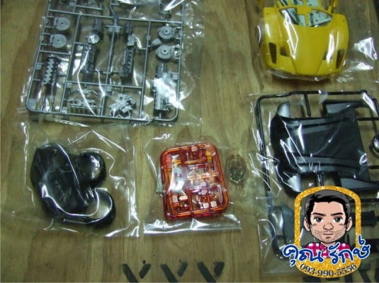 โมเดลรถประกอบ 1/24 Ferrari ยังไม่แกะพลาสติก ราคา 900บาท ส่งEMS+150บาท โมเดลรถประกอบ 1/24 Ferrari ยังไม่แกะพลาสติก ราคา 900บาท ส่งEMS+150บาท