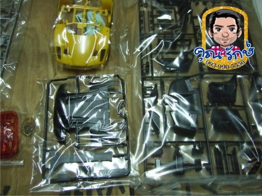 โมเดลรถประกอบ 1/24 Ferrari ยังไม่แกะพลาสติก ราคา 900บาท ส่งEMS+150บาท โมเดลรถประกอบ 1/24 Ferrari ยังไม่แกะพลาสติก ราคา 900บาท ส่งEMS+150บาท