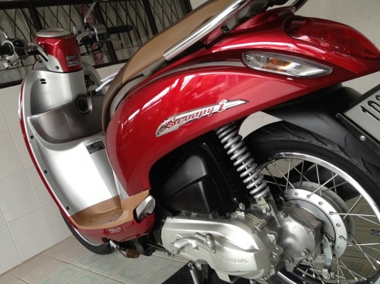 Scoopy-i ลายClassic โฉมปัจจุบัน วิ่ง7000 ปี57 (ของแถม 4 รายการ) Scoopy-i ลายClassic โฉมปัจจุบัน วิ่ง7000 ปี57 (ของแถม 4 รายการ)