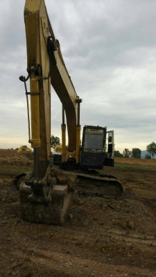 ขายแบ็คโฮ KOMATSU  220-5