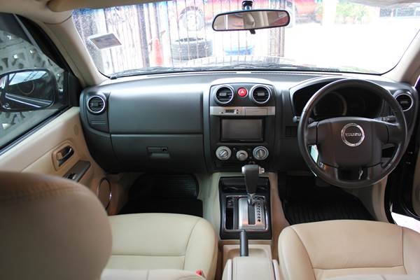 รถสวย สภาพดี ไม่มีชน เครื่องดี มือเดียว เช็คศูนย์ตลอด