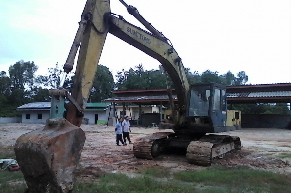 ขายรถแบคโฮ SUMITOMO FJ 2800 คอลโทรลสั้น ราคา 400000