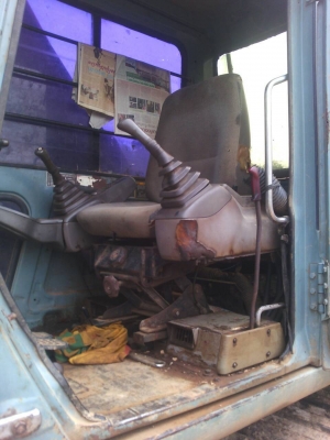 ขายรถแบคโฮ HITACHI EX200-3 เอกสารอินวอย ระบบไฟแม็กปั๊ม ราคา 500000