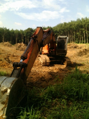 ขายรถแบคโฮ HITACHI EX200-3 เอกสารอินวอย ระบบไฟแม็กปั๊ม ราคา 500000