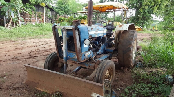 ขายรถไถ FORD 5000 T3 เอกสารสัญญาซื้อขาย อุปกรณ์ผานดันหน้า และผาน 7