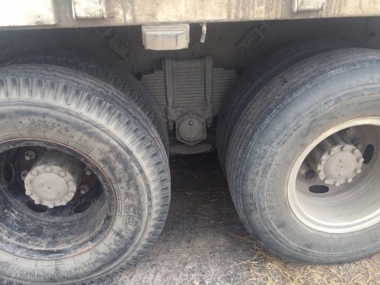 ขายรถ18ล้อรั้ว HINO FM8JNLD เครื่อง 251แรงม้ากับ หางSMM ปี56 สนใจโทร 081-970-1072