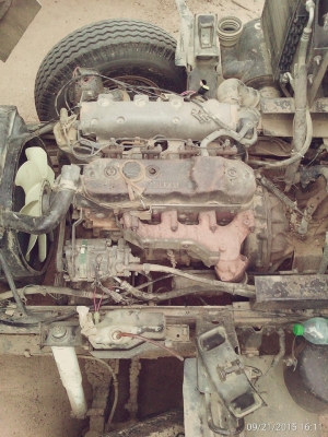 isuzu  เครื่อง 110 นอก เกียร์ ล็อกกี้ 6 เกียร์ ไม่มีสะโลแอร์เย็น สภาพสวย เอกสารครบมีทะเบียน