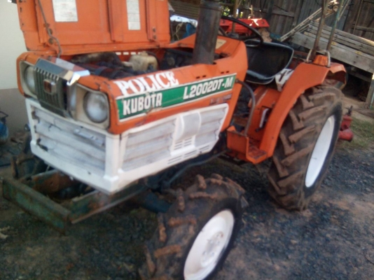 ขายรถไถคูโบต้าL2002สองเพลาสวยๆ เดิมๆสภาพ90\% หาง5หนึ่งพวงจัดกันไปแบบดีเลยครืองแน่นดีเลย ระบบไฮโลลิกแรงเร็วไม่อืดข้าเลย ยางหน้าหลังเติมดอกอยู่ครับสียังเดิมอยู่เลยยังเคยทำสีเลยระบบPTOยังใช้งานได้ สวนเกียร์ไม่หลุดไม่มีหอนเลยอุปกรและตัวยังไม่มีเชื่อมด้ามเลยว่า