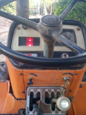 ขายรถไถคูโบต้าL2002สองเพลาสวยๆ เดิมๆสภาพ90\% หาง5หนึ่งพวงจัดกันไปแบบดีเลยครืองแน่นดีเลย ระบบไฮโลลิกแรงเร็วไม่อืดข้าเลย ยางหน้าหลังเติมดอกอยู่ครับสียังเดิมอยู่เลยยังเคยทำสีเลยระบบPTOยังใช้งานได้ สวนเกียร์ไม่หลุดไม่มีหอนเลยอุปกรและตัวยังไม่มีเชื่อมด้ามเลยว่า