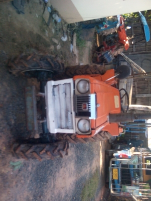 ขายรถไถคูโบต้าL2002สองเพลาสวยๆ เดิมๆสภาพ90\% หาง5หนึ่งพวงจัดกันไปแบบดีเลยครืองแน่นดีเลย ระบบไฮโลลิกแรงเร็วไม่อืดข้าเลย ยางหน้าหลังเติมดอกอยู่ครับสียังเดิมอยู่เลยยังเคยทำสีเลยระบบPTOยังใช้งานได้ สวนเกียร์ไม่หลุดไม่มีหอนเลยอุปกรและตัวยังไม่มีเชื่อมด้ามเลยว่า