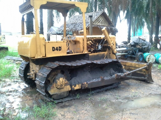 ขายรถแทรคเตอร์ CAT D4D ตีนตะขาบ ราคา 300000