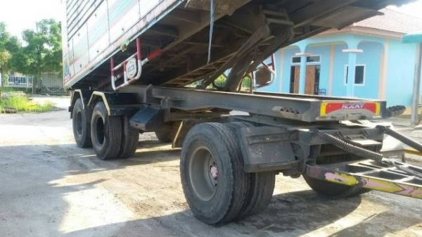 ขายลูกพ่วง สามเพลาแท้ กระบะเนียมคอกเกษตรดั๊ม