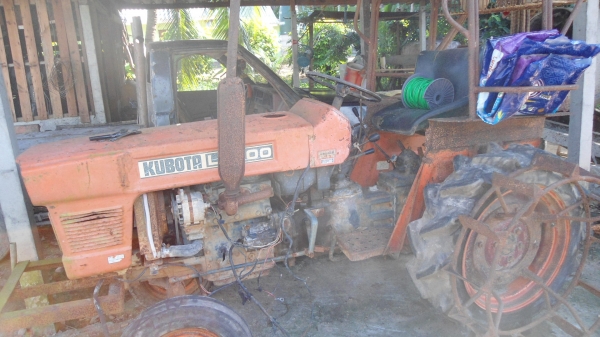 ขายรถไถคูโบต้า 2200 เครื่อง3 สูบสุดประหยัด เครื่องดีครับ มีอุปกรณืเสริม 4 อย่างครับ ขายรถไถคูโบต้า 2200 เครื่อง3 สูบสุดประหยัด เครื่องดีครับ มีอุปกรณืเสริม 4 อย่างครับ