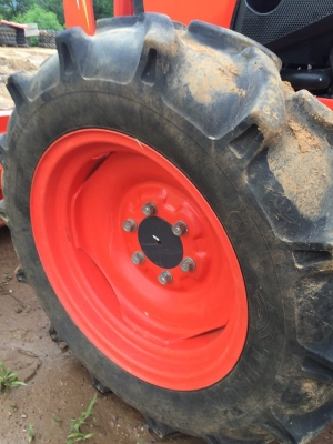 คูโบต้าL4708พร้อมดันหน้า ชั่วโมงใช้งาน361แท้ สภาพสวยมากคับ ราคา445,000บาท