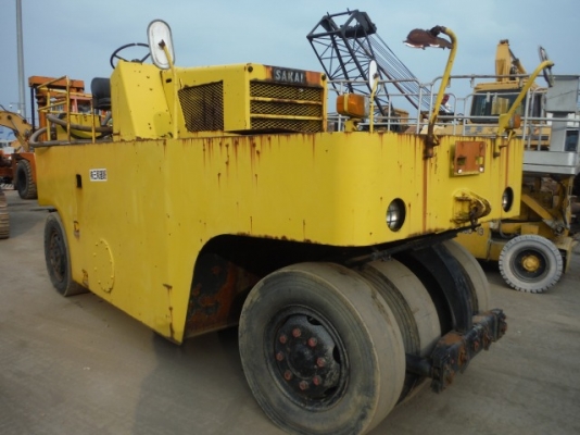 มาแล้ว รถบดล้อยาง 7 ล้อ SAKAI TS7409