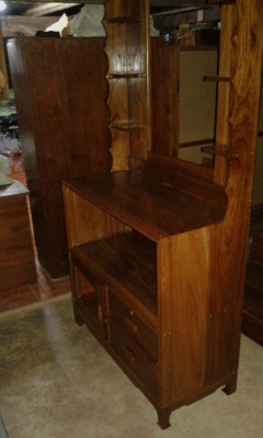 โต๊ะเครื่องแป้งไม้สัก