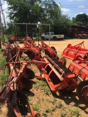 ขายอุปกรณ์ต่อพ่วงมือสองเช่น โรตารี่,ผานพรวน5,6,7 ,ผานบุก3,4 และอื่นๆอีกหลายอย่างคับ