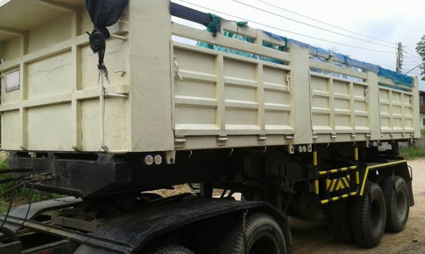 **320,000 บ.ต่อรอง /// หางเซมิดั้ม2เพลา 7.50ม. ช.ทวี เล่มทะเบียน **ขาย หางเซมิดั้ม CTV. 7.50ม. 2เพลา สภาพสวย พร้อมใช้งาน ราคาเบา หางพ่วงดั้ม/เซมิดั้ม CTV.ขอนแก่น ช.ทวี แบบรุ่น CTV412SD-750 ปี37/91 ขนาดยาว 7.50ม. ช่วงล่างเดิม แน่น คัสซีดี สวย ไม่ปะไม่ผุ คร