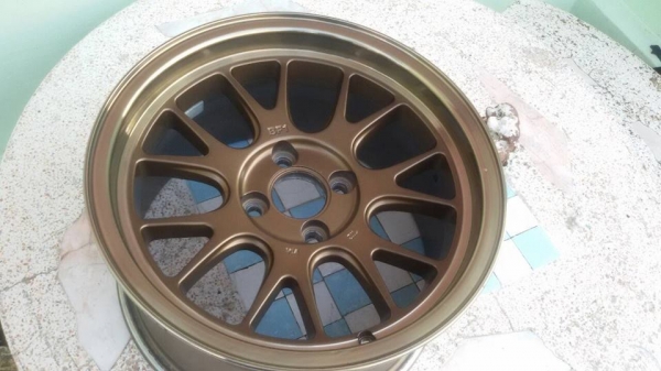 ขายล้อแม็กมือ2 bf1 15"&times;8" et20 4 รู 100 งาน k.speed สีน้ำตาลขอบชา ทำสีขอบชามาใหม่ สีน้ำตาลเดิมจากโรงงาน ไม่มีซ่อม ไม่คด ไม่ดุ้ง ขายทั้งชุด 7,800 บาทพร้อมเปลี่ยนถ่วงครับ สนใจติดต่อเล็กคลองสามครับ 081-3747940