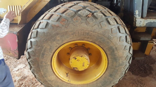 ขายรถบด ล้อเหล็กระบบสั่นสะเทือน DYNAPAC สภาพพร้อมใช้งาน เอกสารสัญญาซื้อขาย ราคาต่อรองได้ครับ