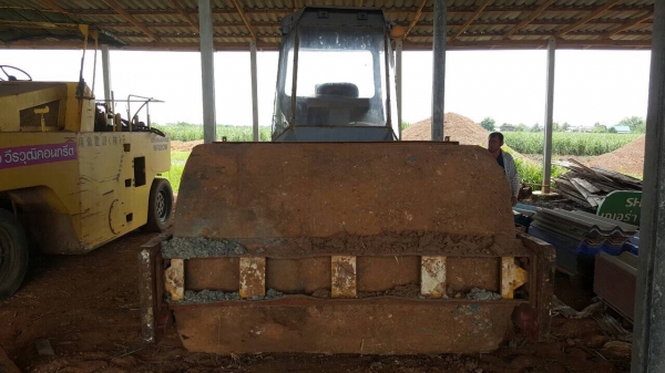 ขายรถบด ล้อเหล็กระบบสั่นสะเทือน DYNAPAC สภาพพร้อมใช้งาน เอกสารสัญญาซื้อขาย ราคาต่อรองได้ครับ