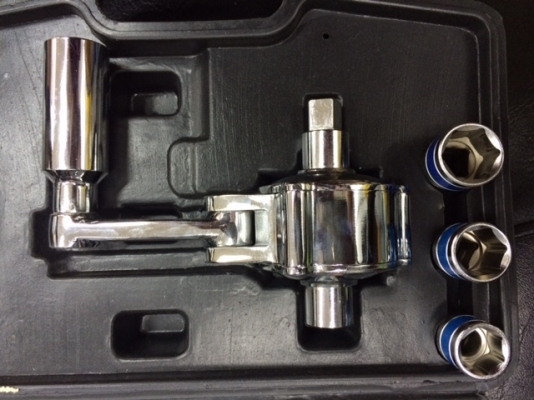 ชุดขันถอดน๊อตล้อ รถยนต์ รถเก่ง รถปิกอัพ 085-147-7112