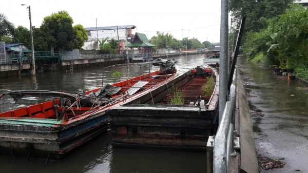 เรือไม้เนื้อแข็ง ไม่รั่ว พร้อมใช้งาน