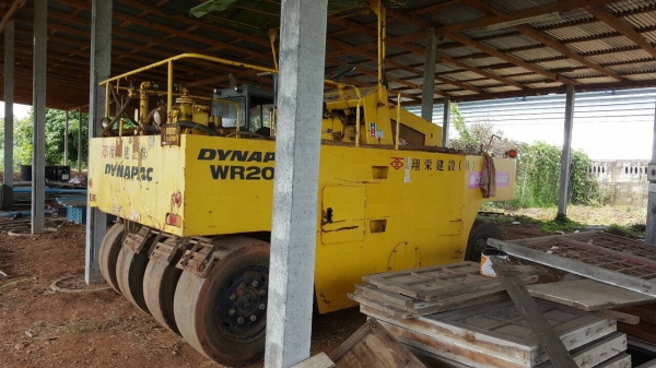 ขายรถบดล้อยาง 7 ล้อ DYNAPAC WR20W รถใช้งานได้ปกติ เครื่องดี ระบบปั้มน้ำครบ เอกสารใบอินวอยซ์