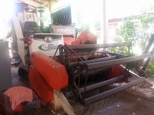 ขายรถเกี่ยวข้าว KUBOTA DC60 ปี54พลัส ใช้งานน้อย1960ชม. สภาพพร้อมใช้งาน เอกสารพร้อมโอน สนใจโทร 090-8588220คุณนะ 093-3258446คุณบิว หรือเข้าดูสินค้าอื่นๆได้ที่ www.truck.in.th/498 หรือเพจFacebook ณรงค์ ซื้อขายรถมือสอง (เว็บไซต์ส่วนตัว) หรือFacebook ตลาดรถมือ
