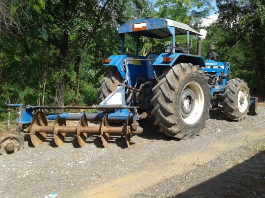 ขาย ฟอร์ด6610 สองเพลาเสื้อลาย คาราโล่ ปั๊มกลมไอดีโต