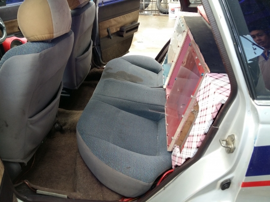 ขายรถเก๋งโตโยต้า ตู้เย็น เครื่องเสียงเต็ม พาวเว่อห้าตัว ล้อแม็ก ยางดี ขายรถเก๋งโตโยต้า ตู้เย็น เครื่องเสียงเต็ม พาวเว่อห้าตัว ล้อแม็ก ยางดี