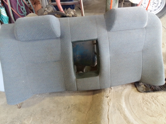 ขายรถเก๋งโตโยต้า ตู้เย็น เครื่องเสียงเต็ม พาวเว่อห้าตัว ล้อแม็ก ยางดี ขายรถเก๋งโตโยต้า ตู้เย็น เครื่องเสียงเต็ม พาวเว่อห้าตัว ล้อแม็ก ยางดี