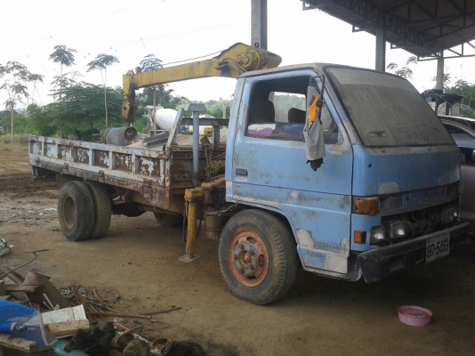 ขาย 6 ล้อ ติดเครน 2.5 ตัน ISUZU เครื่อง 4BE1 110 แรงม้า คัสซีสวย เอกสารทะเบียนชุดโอนครบ