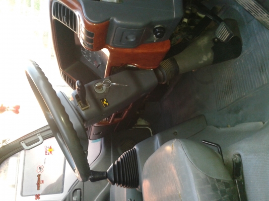 ขายหกล้อ ISUZU NQR 175 แรง **EURO 2 **  ปี 52 ยาว 5.50 เมตร แอร์เทอร์โบพวงมาลัยพาเวอร์ ยางเรเดียล