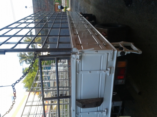 ขายหกล้อ ISUZU NQR 175 แรง **EURO 2 **  ปี 52 ยาว 5.50 เมตร แอร์เทอร์โบพวงมาลัยพาเวอร์ ยางเรเดียล