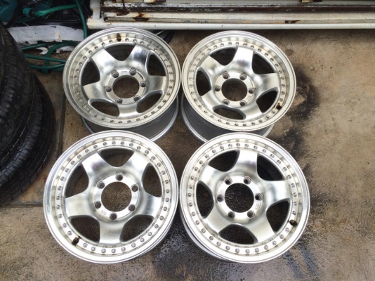 ขายล้อเก่าญี่ปุ่น ขอบ16x8 et 0 6/139.7 เก่าญี่ปุ่นสภาพสวยๆ ไม่คดไม่ดุ้ง ไม่เบียด ดูของพระราม2 ราคา14000บาท 089 0211090 Id champ_rama2