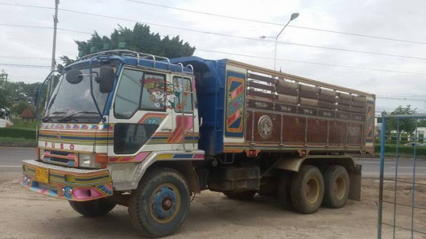 10ล้อหลงโบ 220 แรง 2 เพลาดัมพ์ เครื่องดี รถสวยกริบ พร้อมใช้งาน ดัมพ์คอกไม้