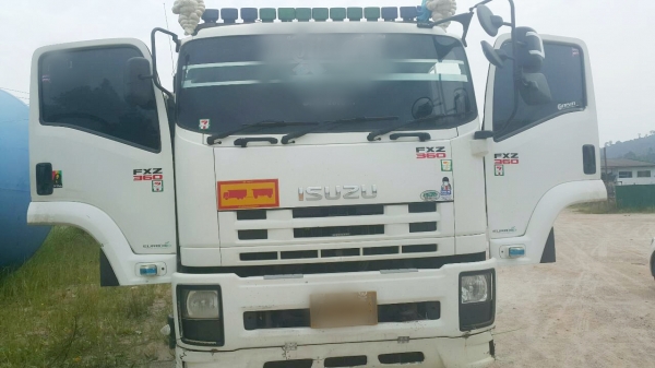 Isuzu  fxz 360 ขายกลางอากาสไป จ.ลำปางเจ้าคะ