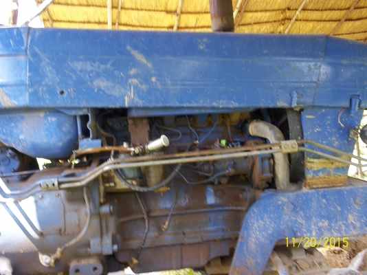 ขายไถฟอร์ด 6600   T3    ขับเคลื่อน 4x4  เอกสารทะเบียนพร้อมโอน