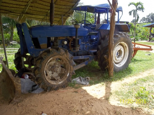 ขายไถฟอร์ด 6600   T3    ขับเคลื่อน 4x4  เอกสารทะเบียนพร้อมโอน