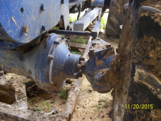 ขายไถฟอร์ด 6600   T3    ขับเคลื่อน 4x4  เอกสารทะเบียนพร้อมโอน