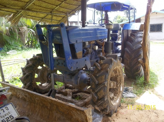 ขายไถฟอร์ด 6600   T3    ขับเคลื่อน 4x4  เอกสารทะเบียนพร้อมโอน